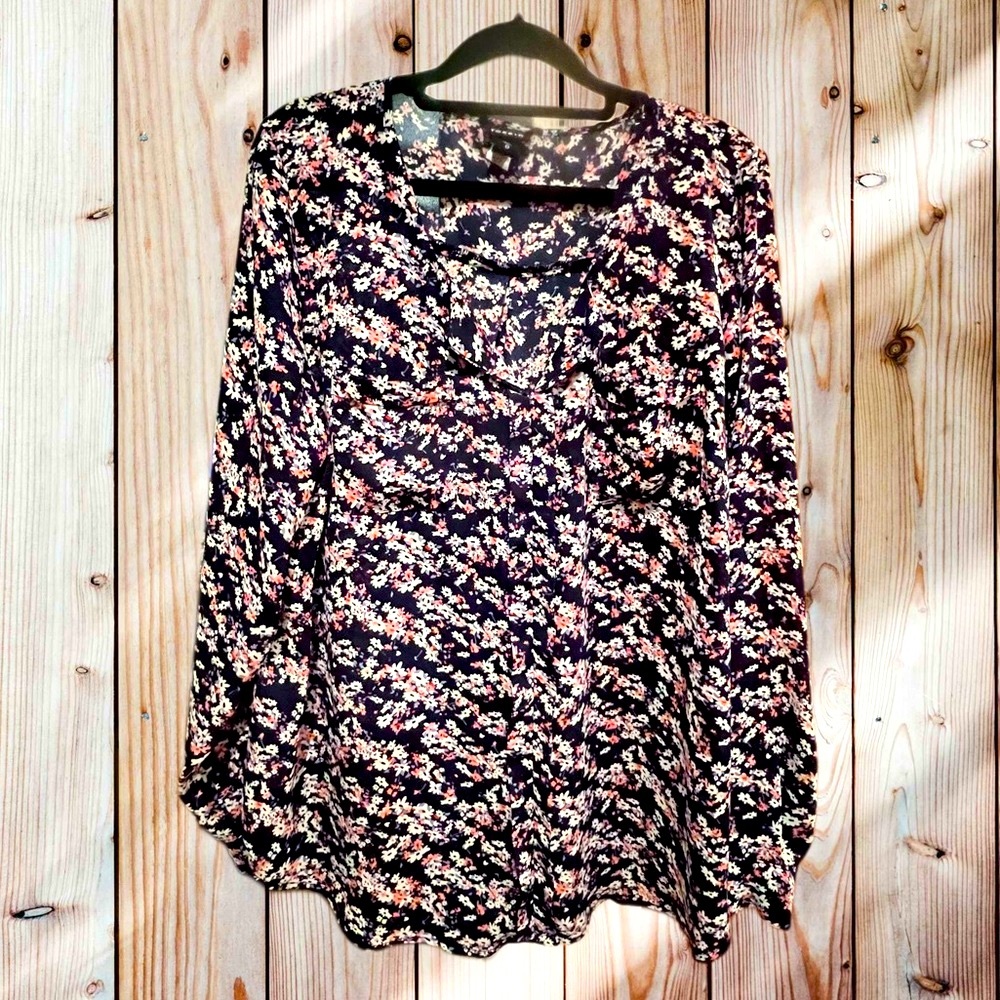 Torrid Floral Harper Blouse. Size 0 - Picture 4 of 7